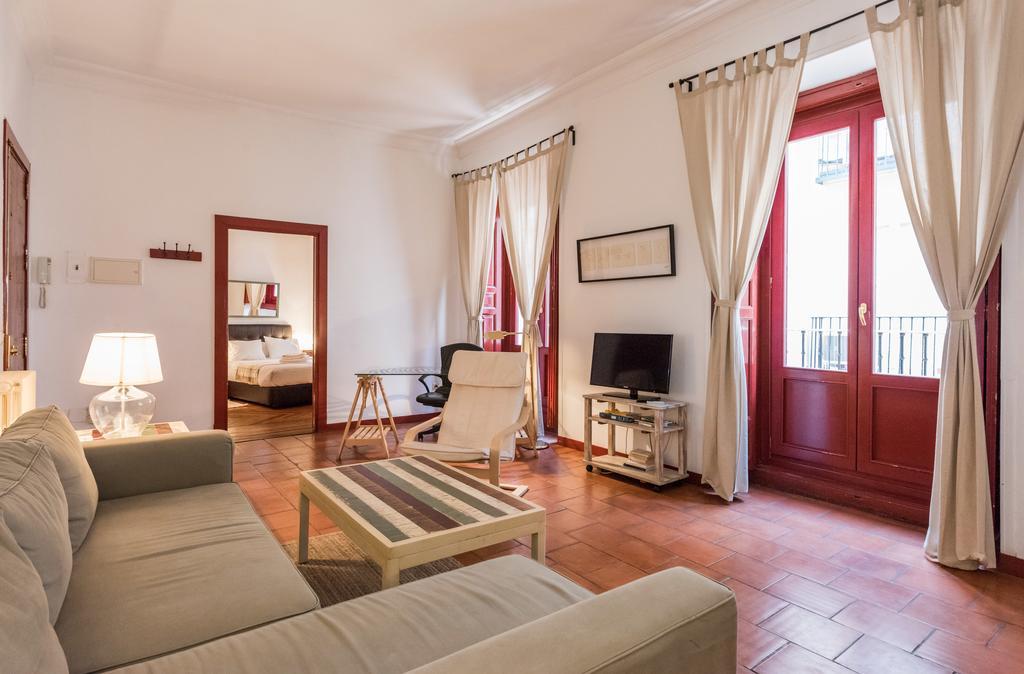 Apartamentos Madrid Centro W Kültér fotó