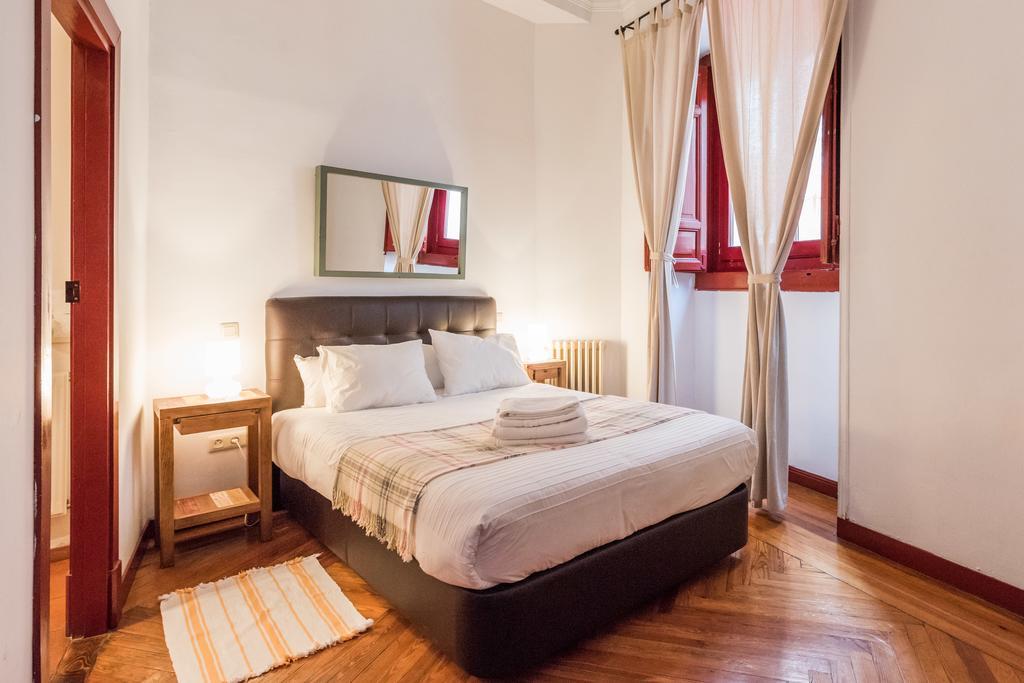 Apartamentos Madrid Centro W Kültér fotó