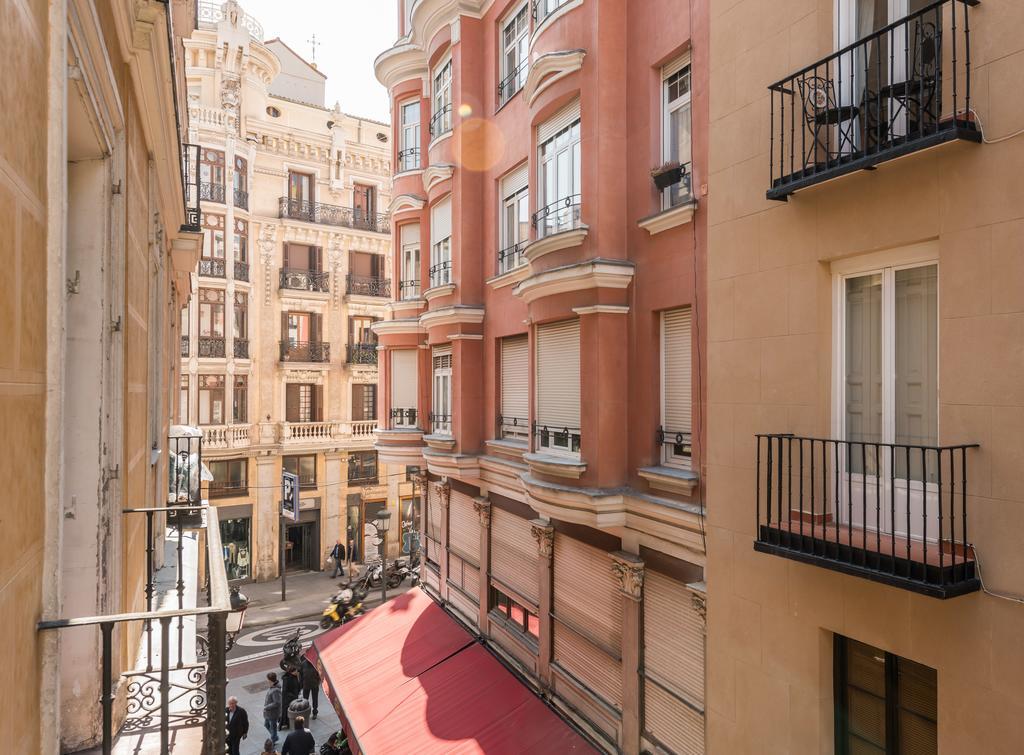 Apartamentos Madrid Centro W Kültér fotó