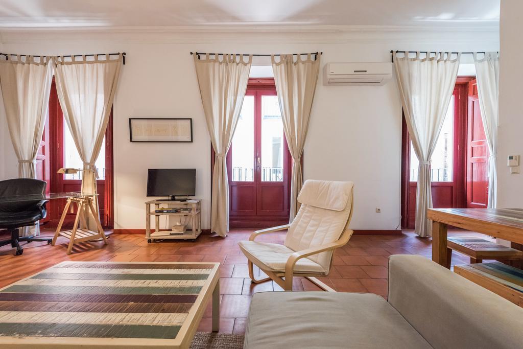 Apartamentos Madrid Centro W Kültér fotó