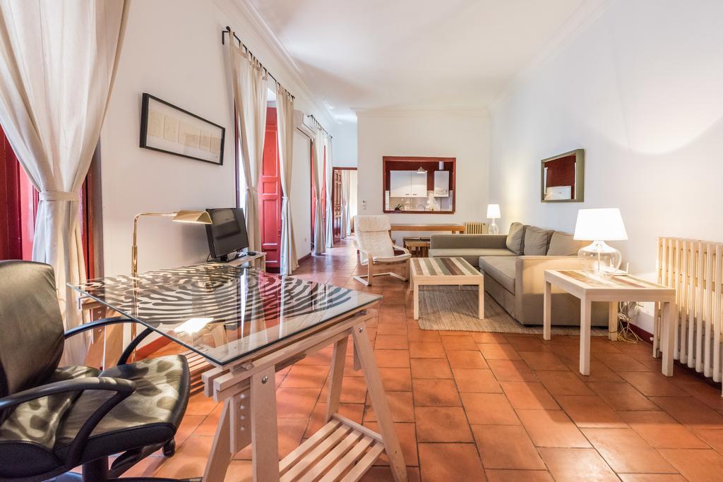 Apartamentos Madrid Centro W Kültér fotó