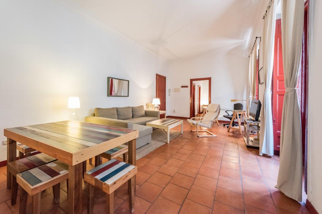 Apartamentos Madrid Centro W Kültér fotó