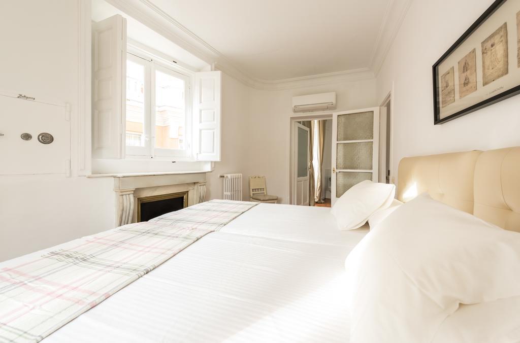 Apartamentos Madrid Centro W Kültér fotó
