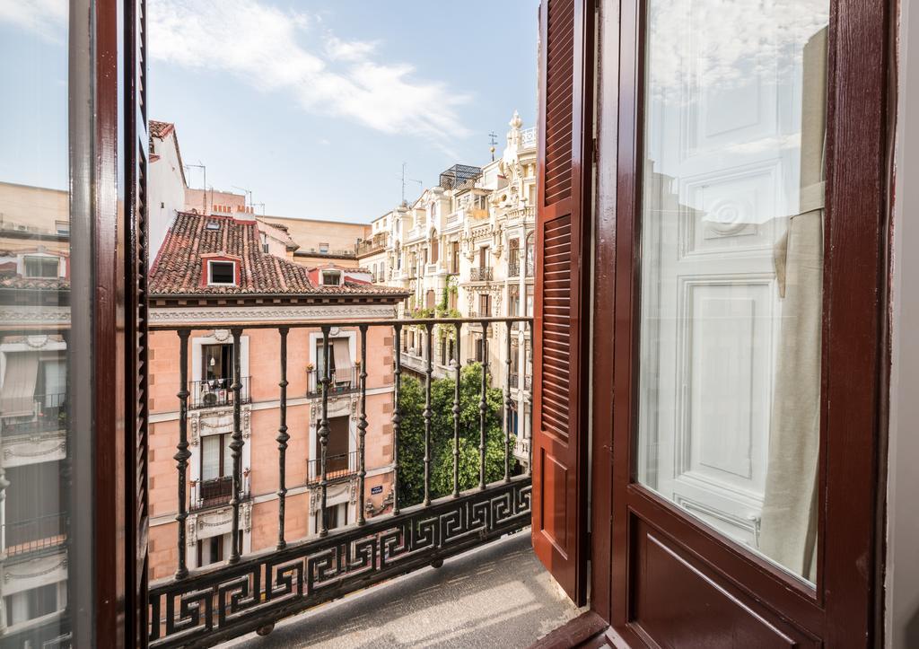 Apartamentos Madrid Centro W Kültér fotó