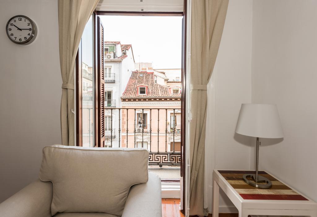 Apartamentos Madrid Centro W Kültér fotó