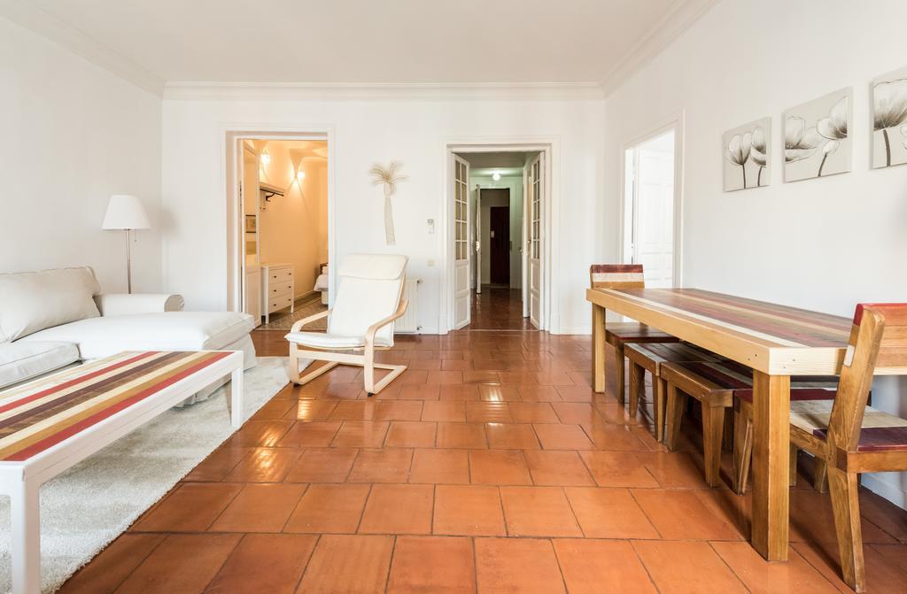 Apartamentos Madrid Centro W Kültér fotó