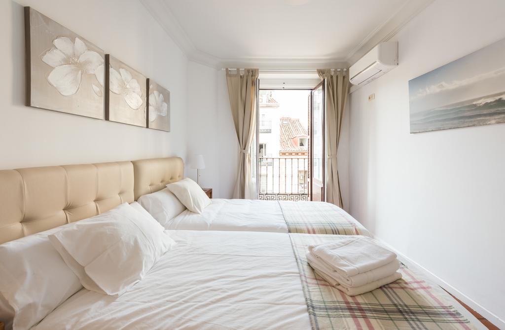 Apartamentos Madrid Centro W Kültér fotó