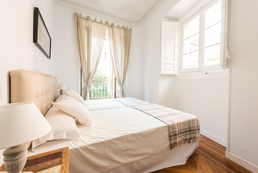 Apartamentos Madrid Centro W Kültér fotó