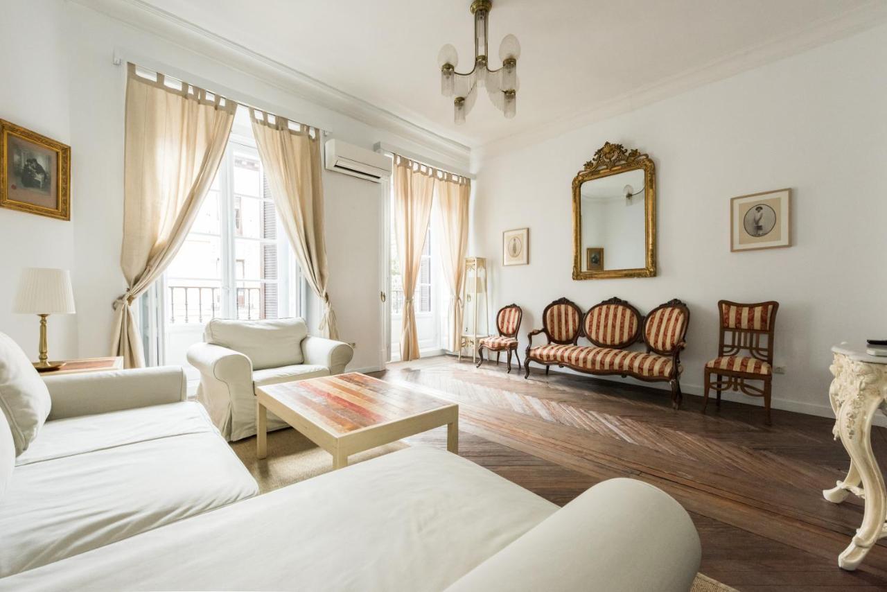 Apartamentos Madrid Centro W Kültér fotó