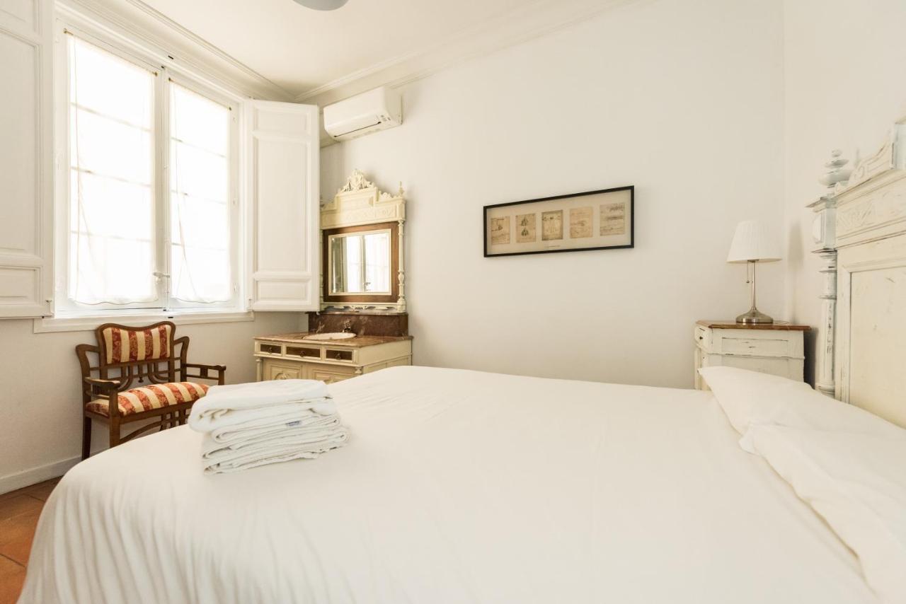 Apartamentos Madrid Centro W Kültér fotó